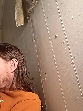 Snapshot of Poundtown1226 chatting on February 11, 2026, 11:43 pm Poundtown1226 online show from February 11, 2026, 11:43 pm