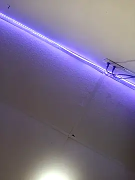 kimbadaz online show from October 21, 2025, 7:47 pm