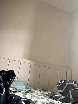 mmoo99770 online show from December 2, 2025, 4:18 am