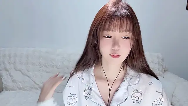 Xiao-runbao online show from November 19, 2025, 3:12 pm