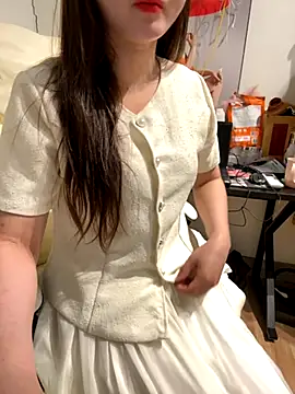 susu baby online show from December 3, 2025, 5:37 am