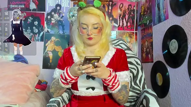 Avril Maria online show from December 19, 2025, 10:50 pm