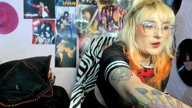 Avril Maria online show from March 10, 2026, 6:24 pm