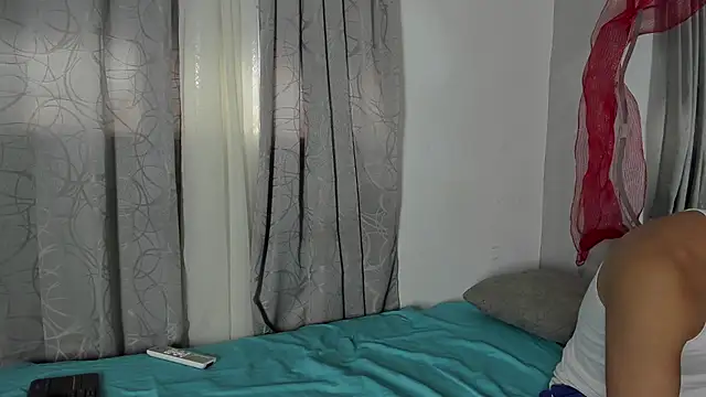 Laura and Kevin online show from December 4, 2025, 9:34 pm