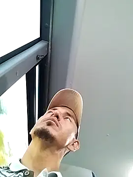 JuanD vero online show from October 14, 2025, 3:24 pm