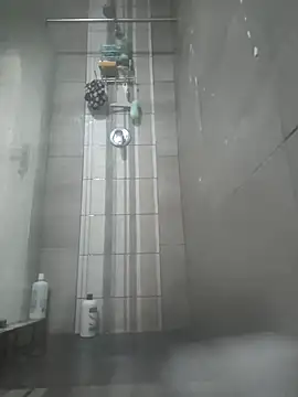 macmaddy8989 online show from December 2, 2025, 6:14 pm