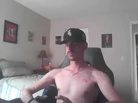 Snapshot of latinosatiro94 chatting on July 6, 2026, 5:37 pm latinosatiro94 online show from July 6, 2026, 5:37 pm