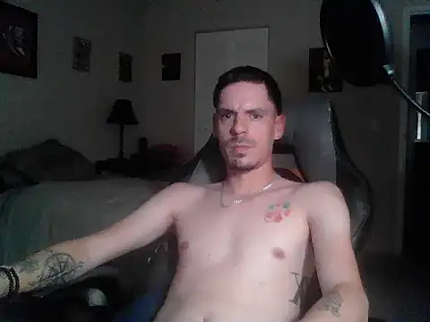 Snapshot of latinosatiro94 chatting on July 9, 2026, 5:00 am latinosatiro94 online show from July 9, 2026, 5:00 am