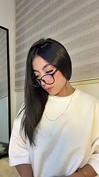 Snapshot of Tessa__Winslow chatting on April 3, 2026, 6:00 am Tessa Winslow online show from April 3, 2026, 6:00 am