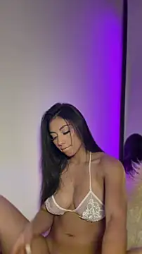Snapshot of Tessa__Winslow chatting on June 12, 2026, 4:44 am Tessa Winslow online show from June 12, 2026, 4:44 am