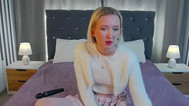 Snapshot of MarianeSun chatting on December 3, 2025, 4:09 am MarianeSun online show from December 3, 2025, 4:09 am