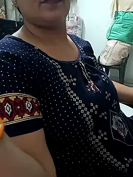 Snapshot of angel_ridhi chatting on June 1, 2026, 4:20 pm angel ridhi online show from June 1, 2026, 4:20 pm