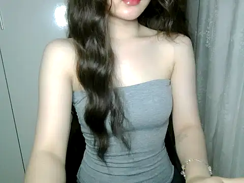 Annabelle-e online show from July 28, 2026, 4:39 pm