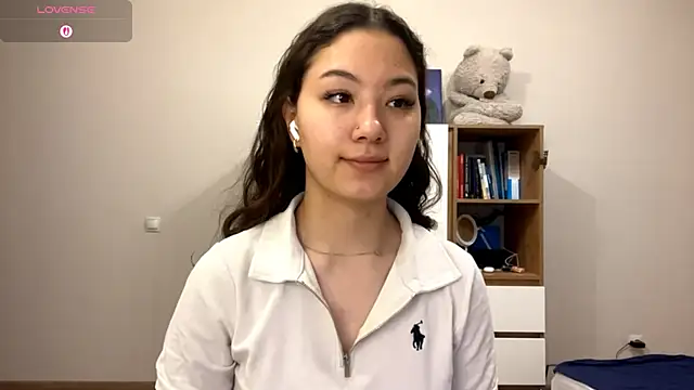 Sakuravice online show from November 7, 2025, 12:38 pm