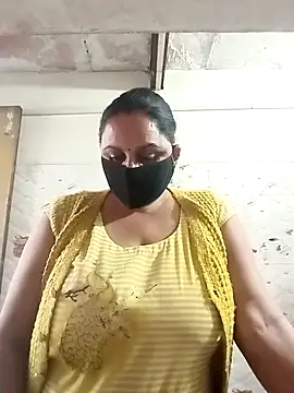 Rakhi sawant143 online show from November 18, 2025, 11:47 am