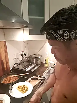 Snapshot of sessiontoyboy chatting on February 1, 2026, 6:06 pm sessiontoyboy online show from February 1, 2026, 6:06 pm