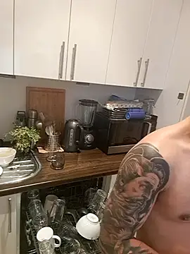 Snapshot of sessiontoyboy chatting on February 2, 2026, 10:25 am sessiontoyboy online show from February 2, 2026, 10:25 am