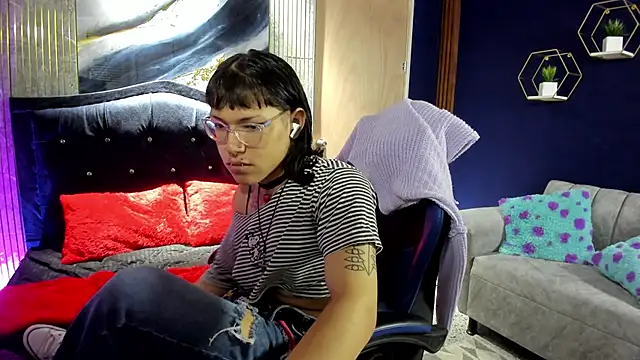 christina vamp1 online show from September 24, 2025, 1:58 pm