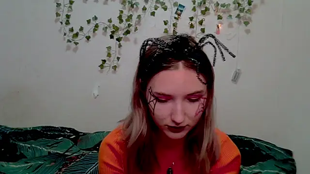  kikiclark   online show from October 31, 2025, 7:26 pm