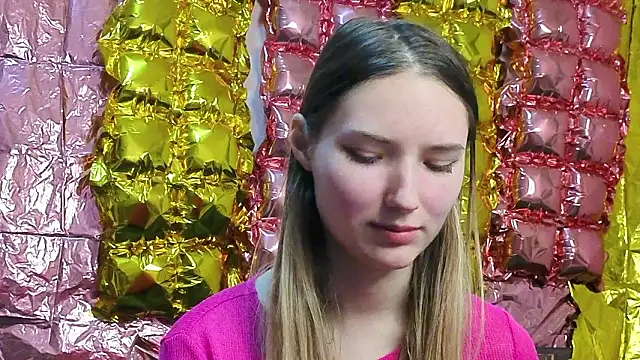  kikiclark   online show from March 16, 2026, 5:17 pm