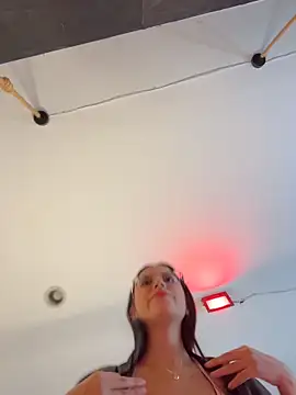 Snapshot of Juanita-Diaz chatting on December 20, 2025, 8:27 pm Juanita-Diaz online show from December 20, 2025, 8:27 pm