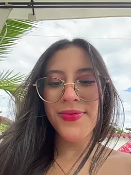 Snapshot of Juanita-Diaz chatting on January 18, 2026, 8:45 pm Juanita-Diaz online show from January 18, 2026, 8:45 pm