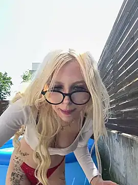 Snapshot of Steffi_Snowbunny chatting on May 26, 2026, 1:07 pm Steffi Snowbunny online show from May 26, 2026, 1:07 pm