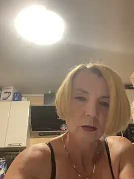 Snapshot of VasylynaLove421 chatting on September 10, 2025, 7:14 pm VasylynaLove421 online show from September 10, 2025, 7:14 pm