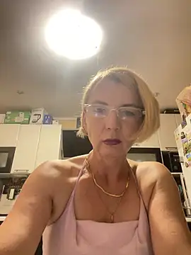 Snapshot of VasylynaLove421 chatting on September 13, 2025, 7:24 pm VasylynaLove421 online show from September 13, 2025, 7:24 pm