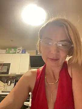 Snapshot of VasylynaLove421 chatting on September 14, 2025, 7:35 pm VasylynaLove421 online show from September 14, 2025, 7:35 pm