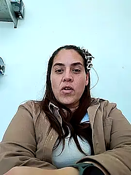 denissebombon online show from February 9, 2026, 6:34 pm