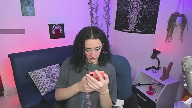 Snapshot of Eve_blacke chatting on October 21, 2025, 4:51 pm Eve blacke online show from October 21, 2025, 4:51 pm