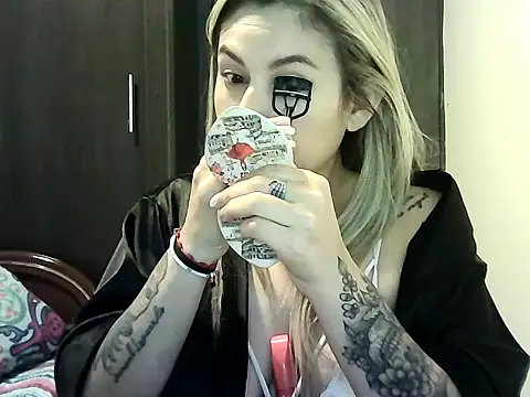 Valery  Rouse  online show from October 15, 2025, 2:55 am