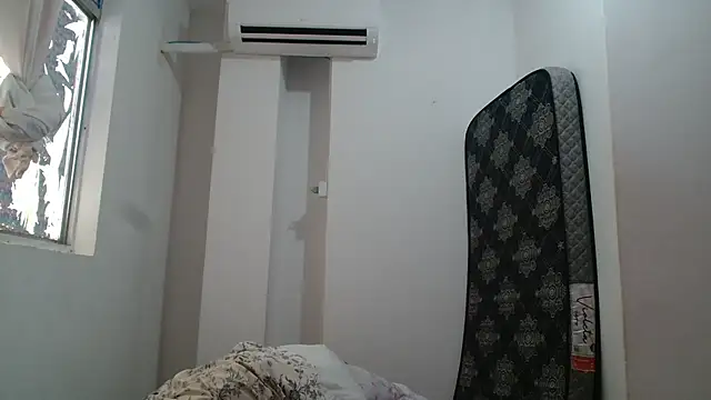 SecretBrunette online show from November 18, 2025, 10:52 am