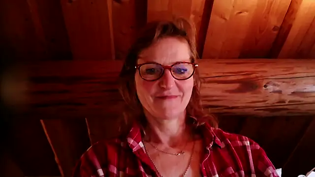 Valinella online show from April 17, 2026, 5:21 am