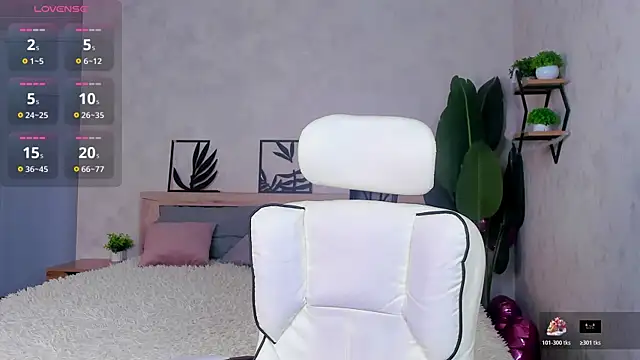 Lynn Martin online show from April 6, 2026, 12:19 am