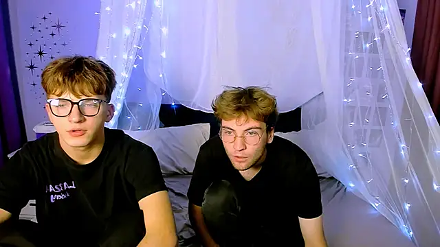 travis wolf  online show from October 19, 2025, 7:14 pm