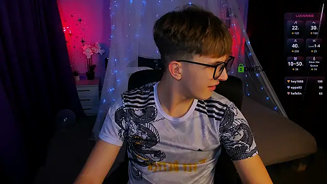 travis wolf  online show from November 6, 2025, 7:59 pm