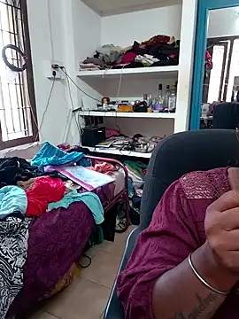 Snapshot of Tamil_Kavitha10 chatting on April 23, 2026, 1:07 am Tamil Kavitha10 online show from April 23, 2026, 1:07 am