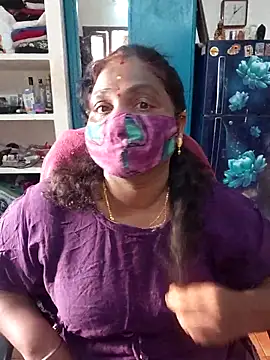 Snapshot of Tamil_Kavitha10 chatting on April 24, 2026, 11:23 am Tamil Kavitha10 online show from April 24, 2026, 11:23 am