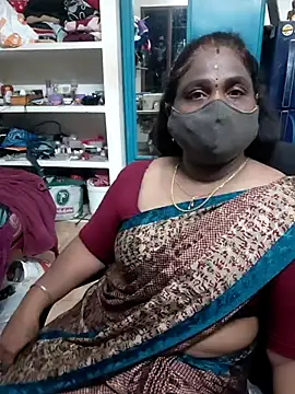 Snapshot of Tamil_Kavitha10 chatting on May 2, 2026, 3:06 pm Tamil Kavitha10 online show from May 2, 2026, 3:06 pm