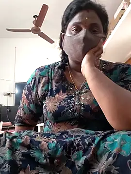 Snapshot of Tamil_Kavitha10 chatting on May 5, 2026, 9:28 am Tamil Kavitha10 online show from May 5, 2026, 9:28 am
