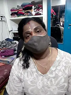 Snapshot of Tamil_Kavitha10 chatting on May 8, 2026, 7:19 pm Tamil Kavitha10 online show from May 8, 2026, 7:19 pm