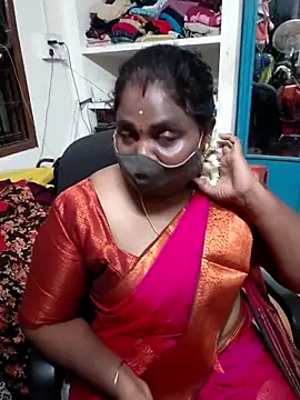 Snapshot of Tamil_Kavitha10 chatting on May 26, 2026, 3:30 pm Tamil Kavitha10 online show from May 26, 2026, 3:30 pm