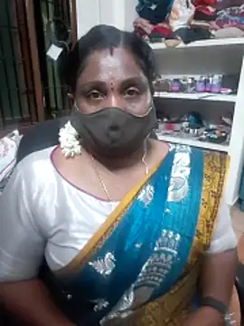 Snapshot of Tamil_Kavitha10 chatting on June 10, 2026, 4:50 pm Tamil Kavitha10 online show from June 10, 2026, 4:50 pm