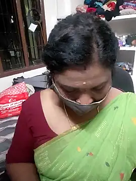Snapshot of Tamil_Kavitha10 chatting on June 13, 2026, 4:05 pm Tamil Kavitha10 online show from June 13, 2026, 4:05 pm