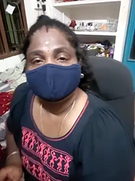Snapshot of Tamil_Kavitha10 chatting on August 1, 2026, 3:33 pm Tamil Kavitha10 online show from August 1, 2026, 3:33 pm