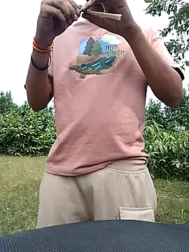 7incpink online show from October 20, 2025, 6:03 am