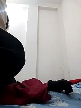 7incpink online show from December 18, 2025, 4:07 am