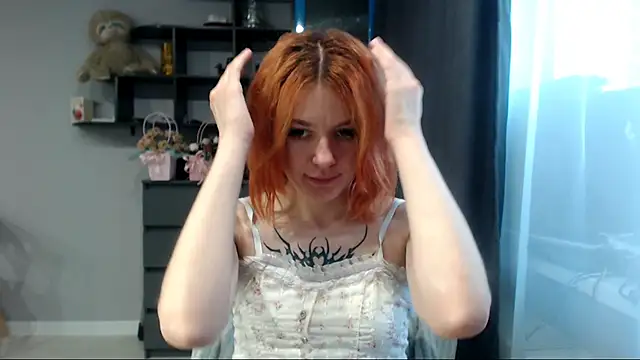   Elina   online show from September 24, 2025, 3:54 am